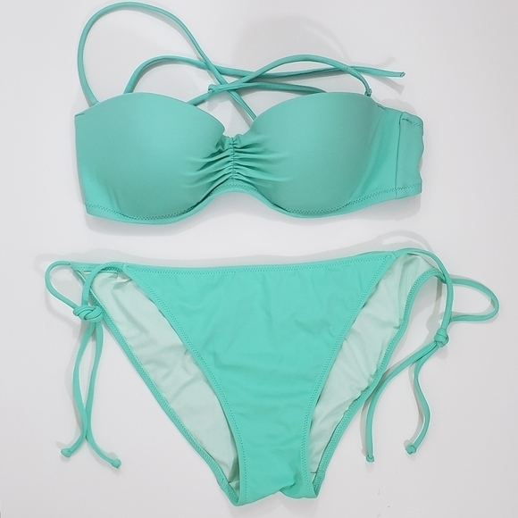 Victoria's Secret Bikini - Picture 11 of 14